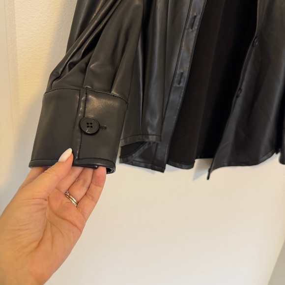 Revolve Michael Stars Black Vegan Leather Shirt Jacket Size Small Women’s - Picture 3 of 9